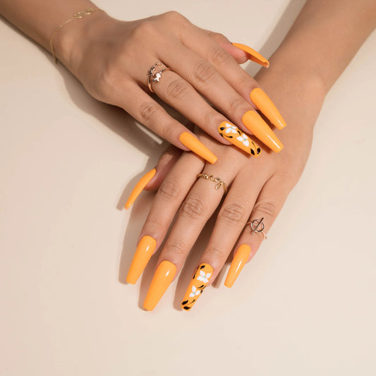 Handcrafted Flowery Flowery Presson Nails Set