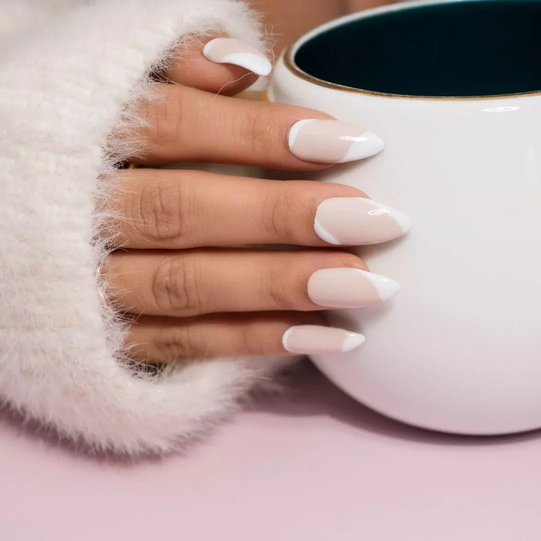 Chic Abstract Kuku Nail Trend