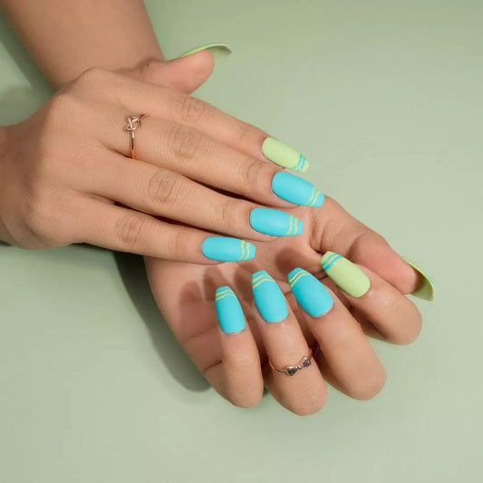 Bright Summer Presson Nails With Free Manicure Kit
