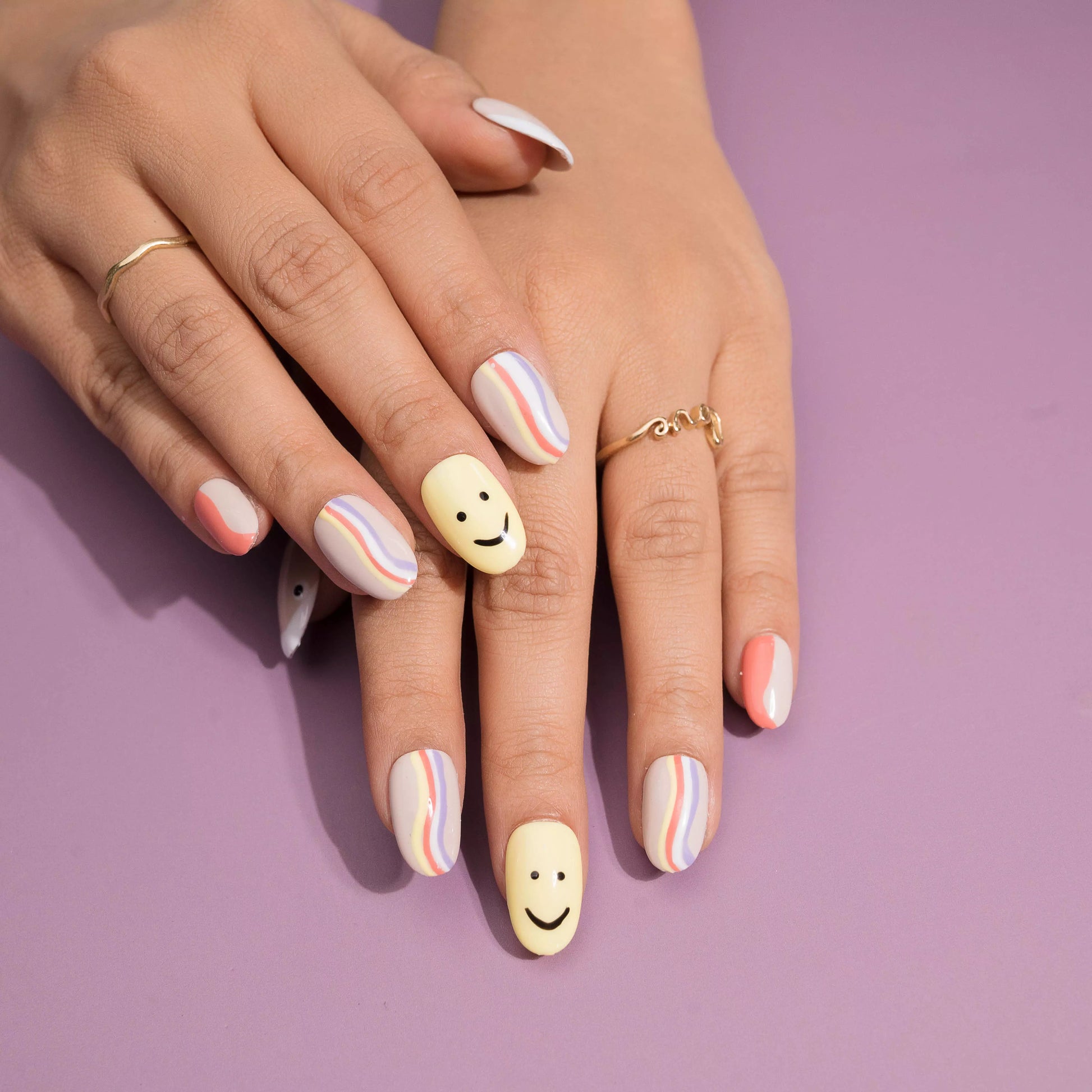 Cute Smiley Presson Nails Set