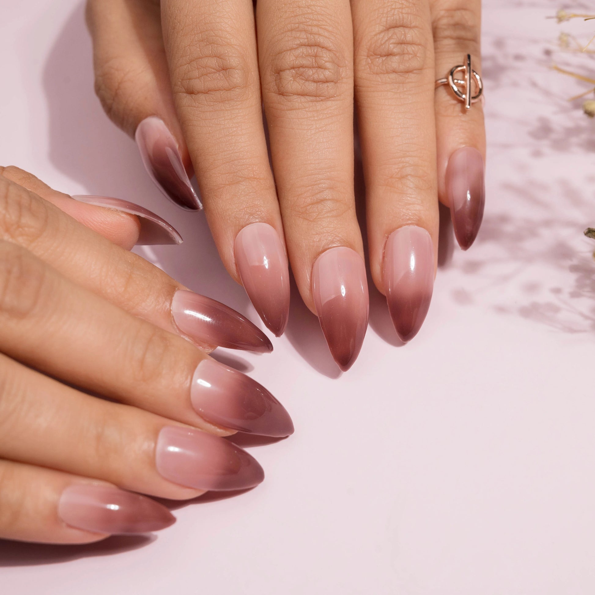 Color Changing Maroon and Nude Presson Nails Set